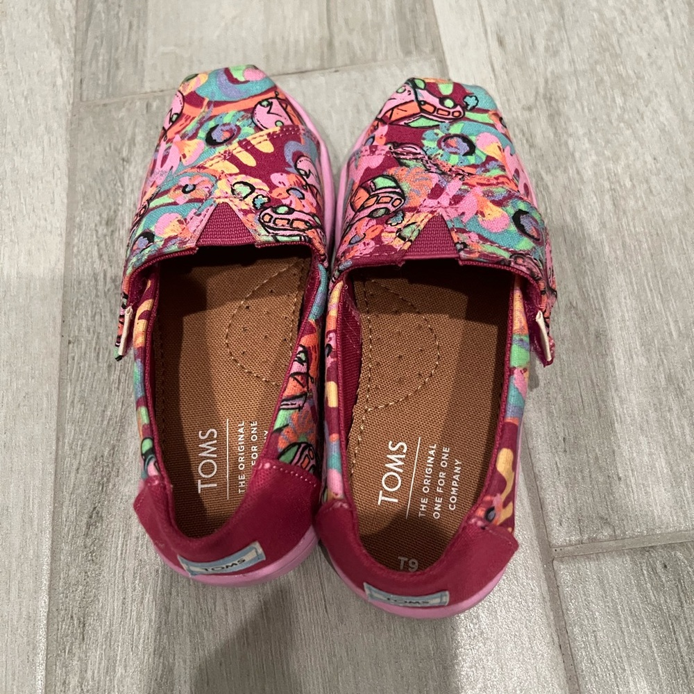 Toms